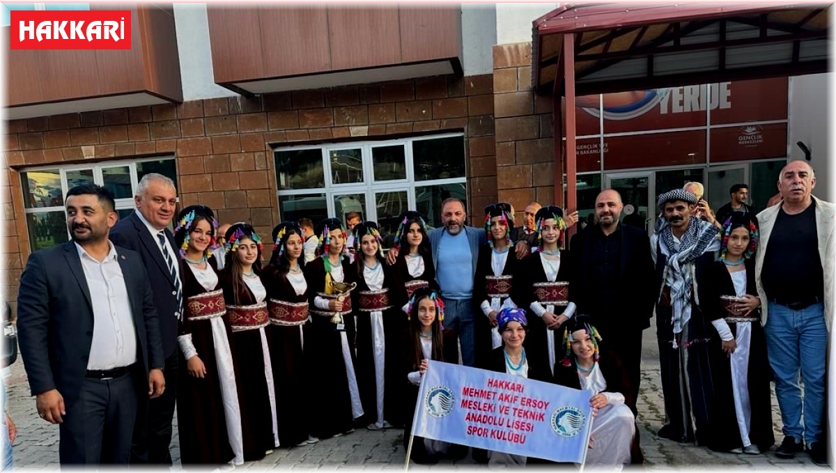 Hakkari halk oyunları ekipleri 2 dalda bölge birincisi oldu