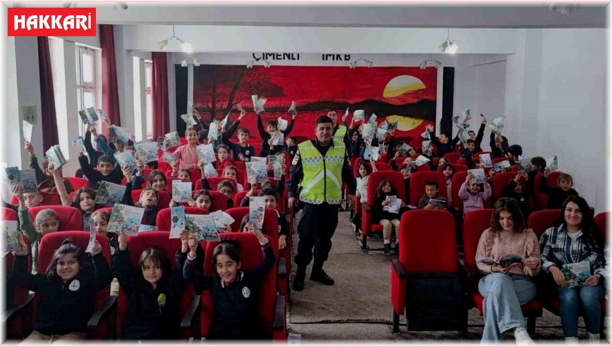 Hakkari Jandarmasından öğrencilere trafik eğitimi