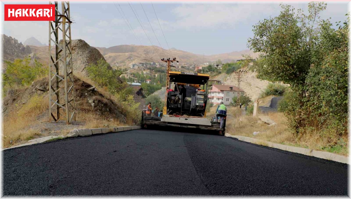 Hakkari modern yollara kavuşuyor