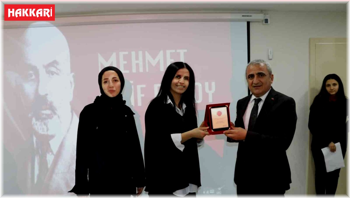 Hakkâri'nin genç kalemleri Akif'i yazdı