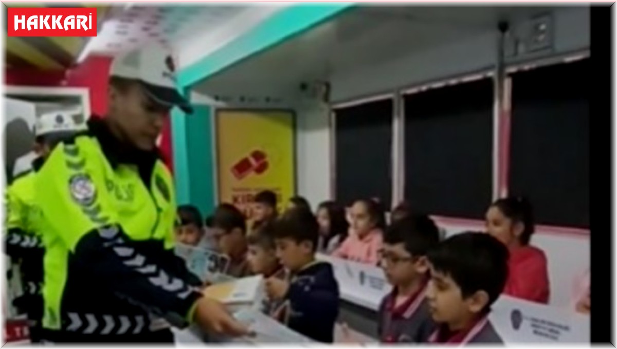 Hakkari polisi 784 öğrenciye eğitim verdi