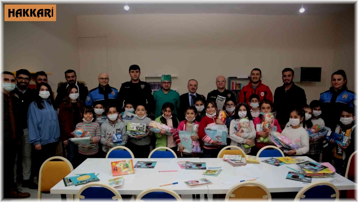 Hakkari polisinin eğitim atağı devam ediyor