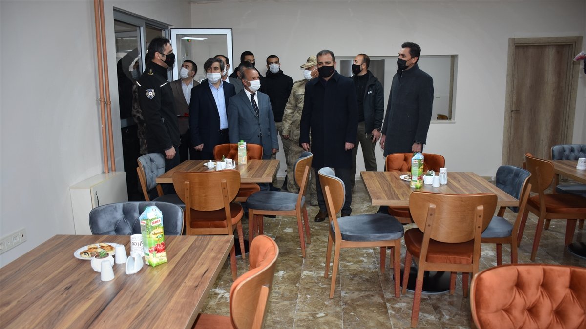 Hakkari Valisi İdris Akbıyık, Kovid-19'la mücadelede çok iyi durumda olduklarını söyledi