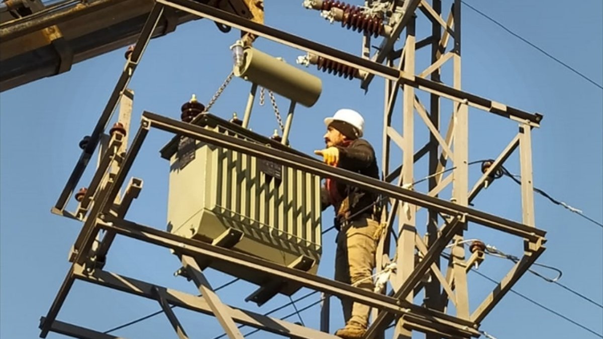 Hakkari VEDAŞ Müdürü Eroğuz, 2020'deki çalışmaları değerlendirdi