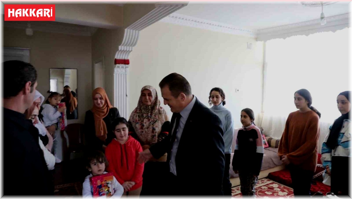 Hakkari'ye bin 200 depremzede geldi