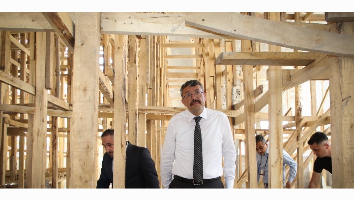 Hakkâri yeni camilere kavuşuyor