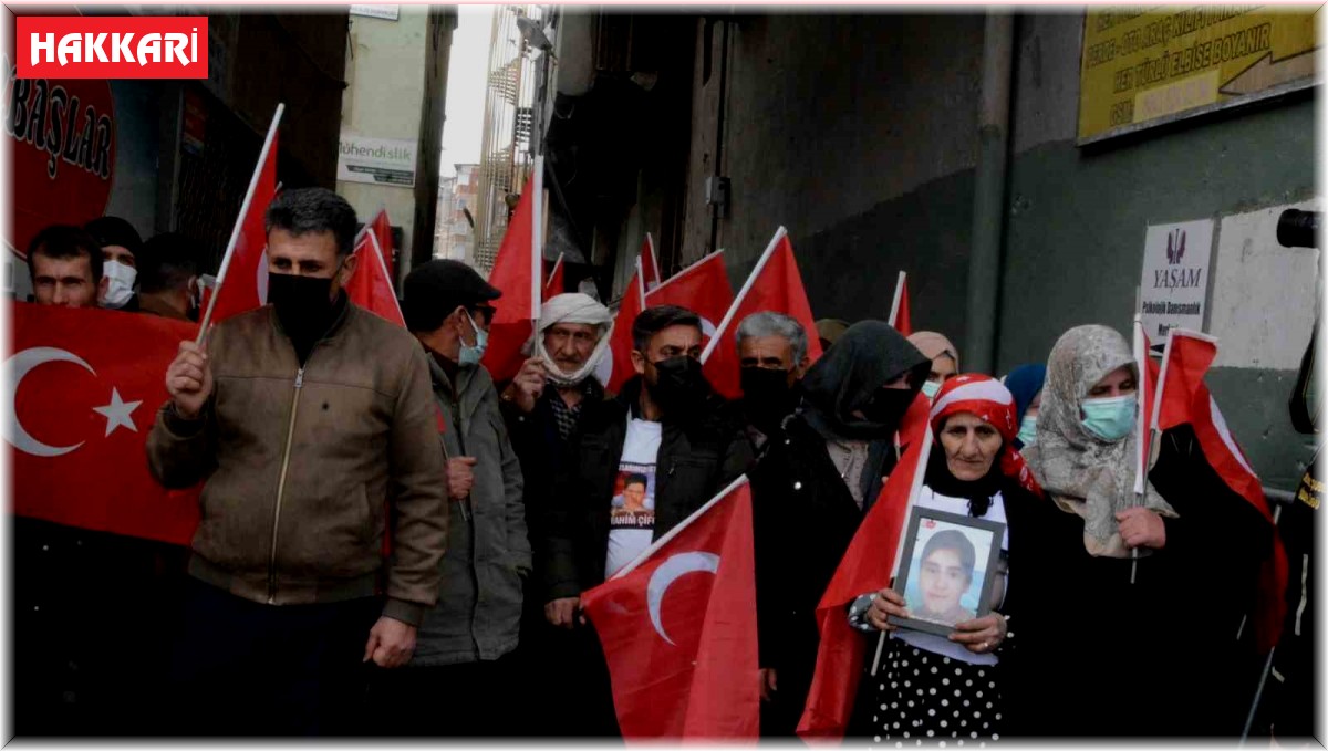 Hakkarili annelerin evlat nöbeti 42'nci haftada