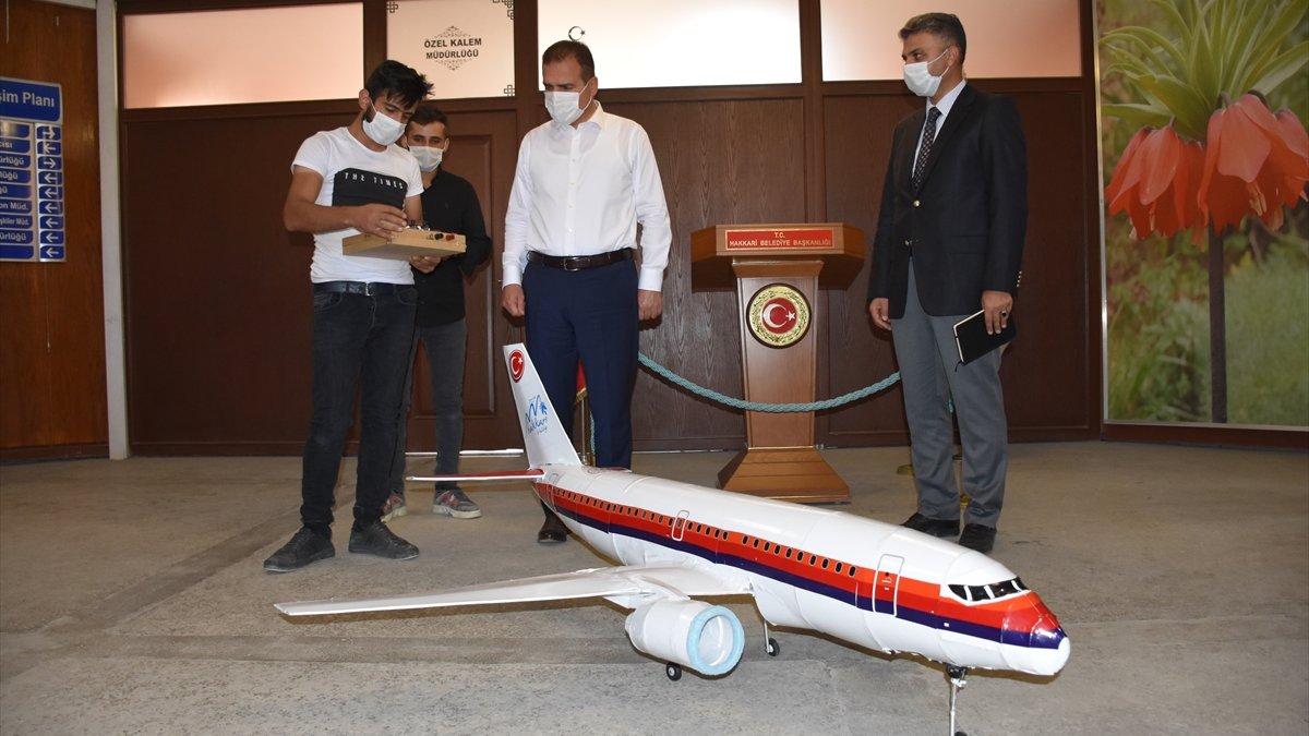 Hakkarili genç, davet edildiği TEKNOFES'te yeni ürünlerini sergileyecek