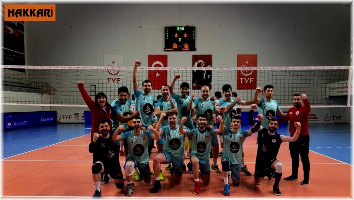 Hakkarili gençlerin voleybol başarısı