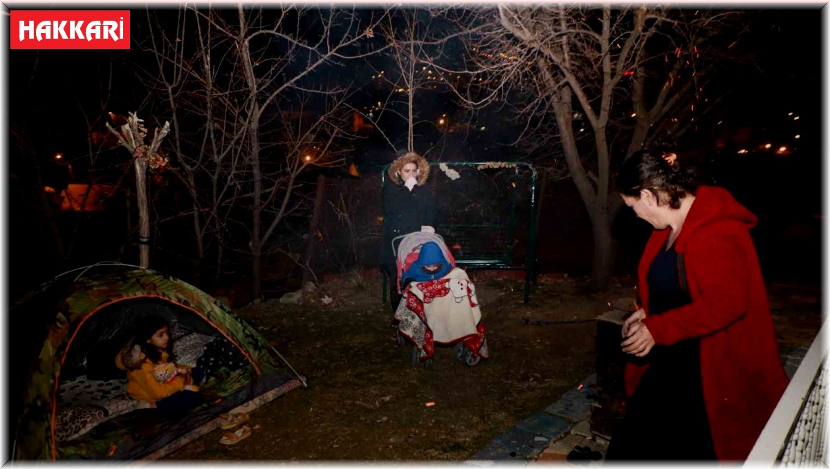 Hakkarililer yeni yıl akşamını dışarıda geçiriyor