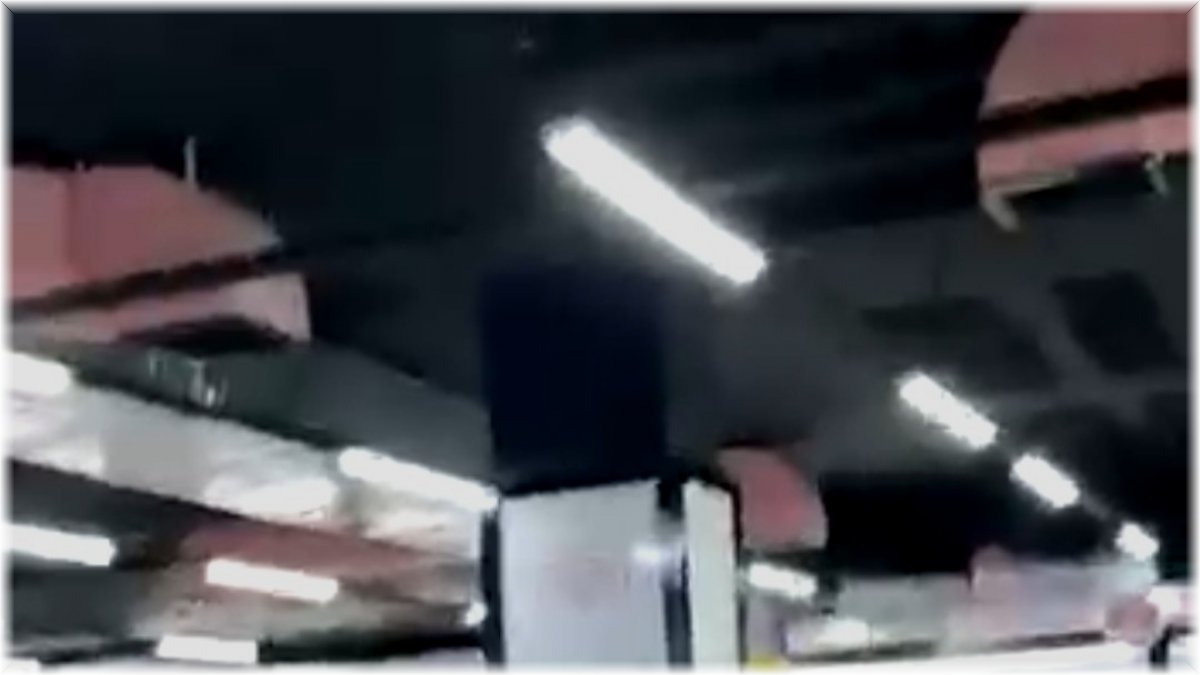 Halılar 50 liradan satışa çıktı, kalabalık koronayı unuttu