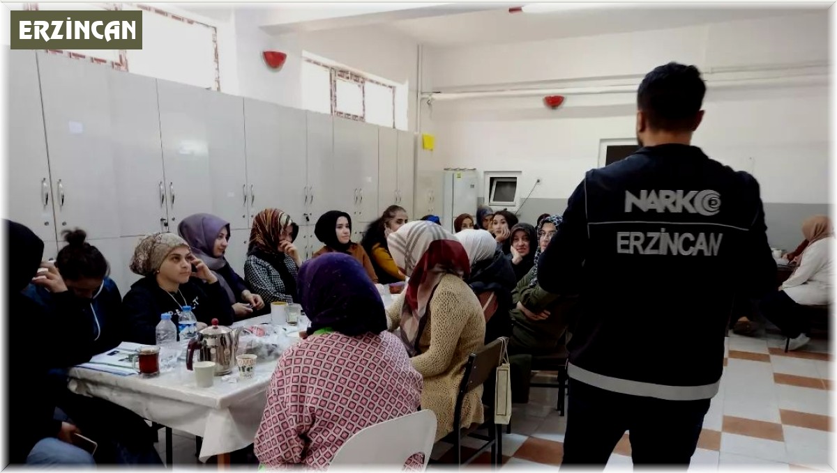 Halk Eğitim Merkezi'nde kurs gören kadınlara uyuşturucu bağımlılığı anlatıldı