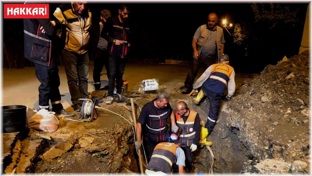 Halkın susuz kalmaması için 17 saat çalıştılar