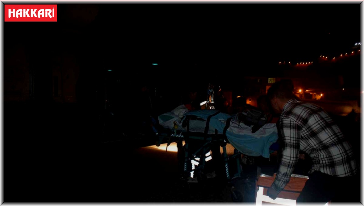 Hamile kadın askeri helikopterle hastaneye kaldırıldı