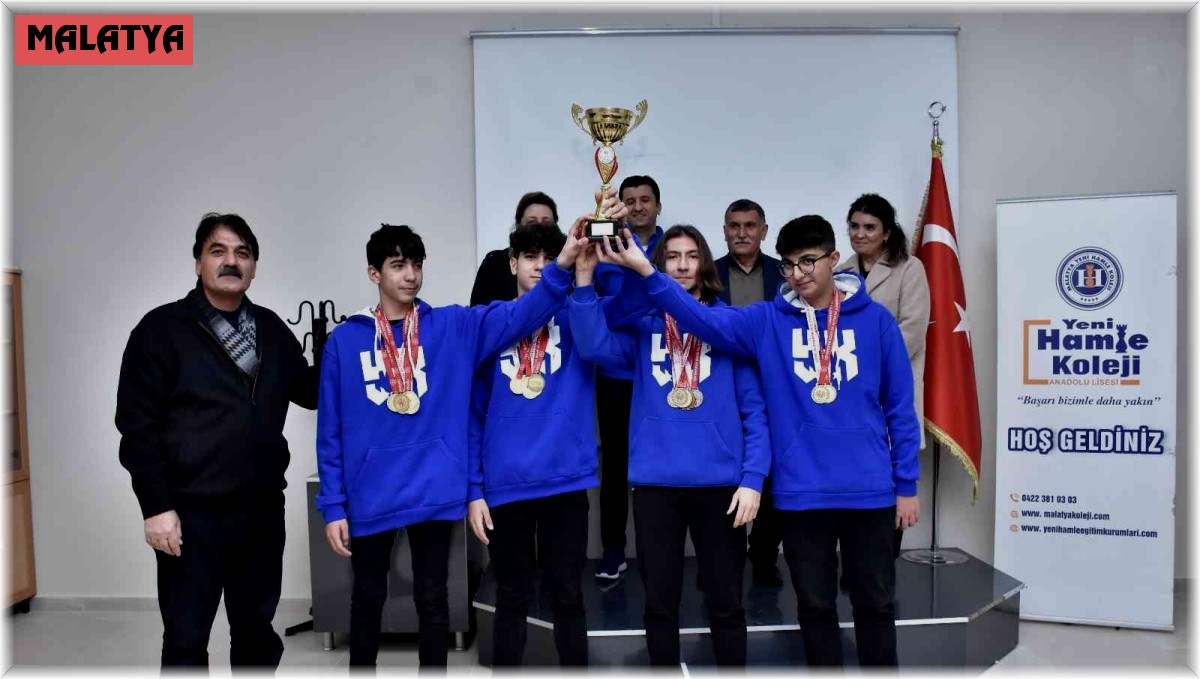 Hamle sporcuları yüzmede hamle yaptı