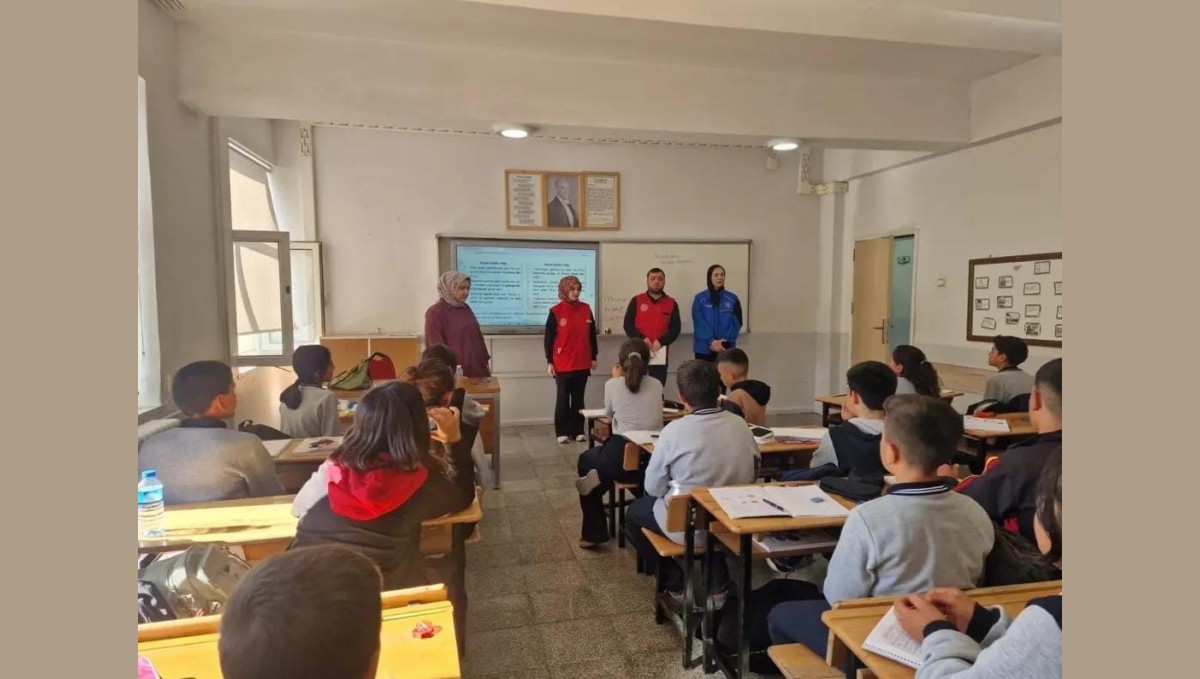 Hamur'da "Merkezim Her Yerde" Projesi Öğrencilerle Buluştu