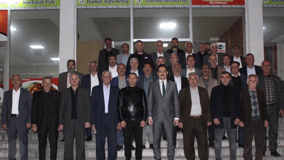 Hamur Kaymakamlığı'ndan, Kurum Amirleri ve Muhtarlar İçin İftar Yemeği