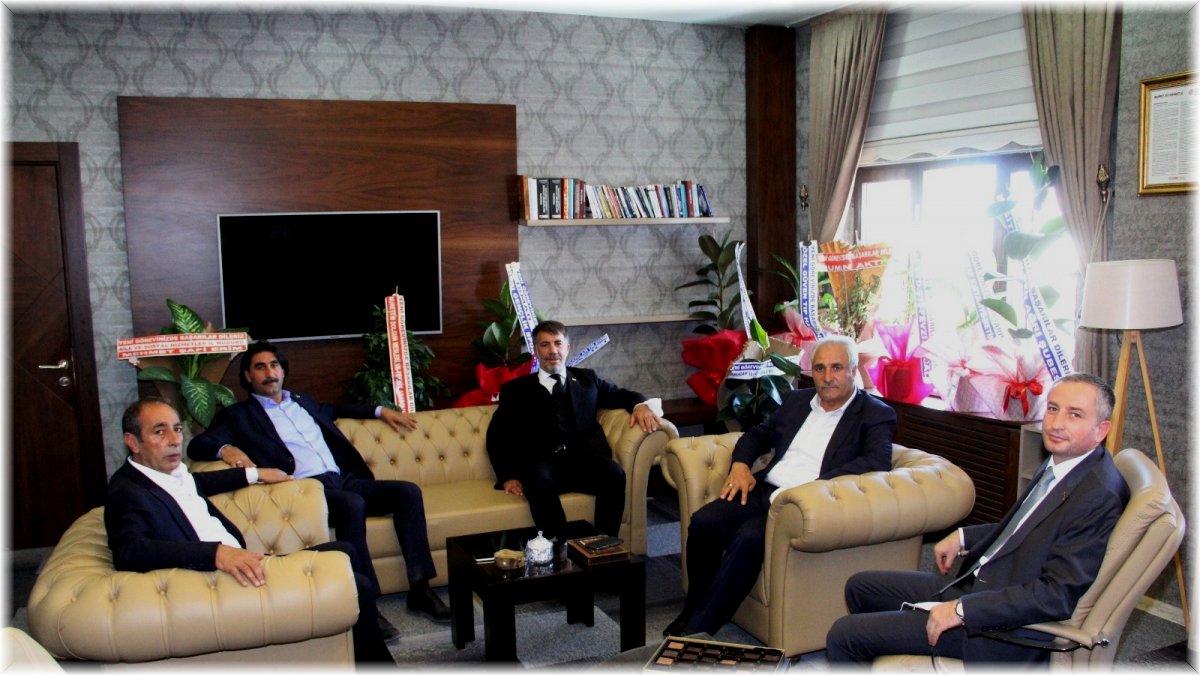 Hamur, Tutak, Taşlıçay ve Eleşkirt belediye başkanları Milli Eğitim Müdürü Hasan Kökrek’i ziyaret etti