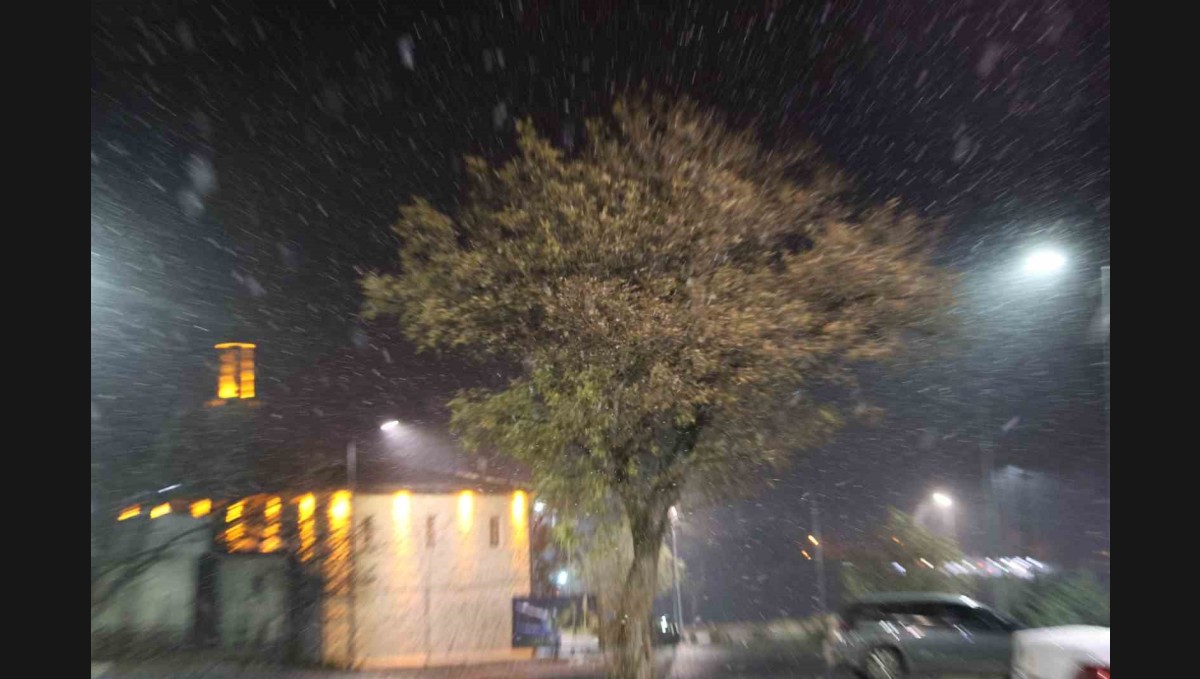 Harput'ta kar yağışı başladı