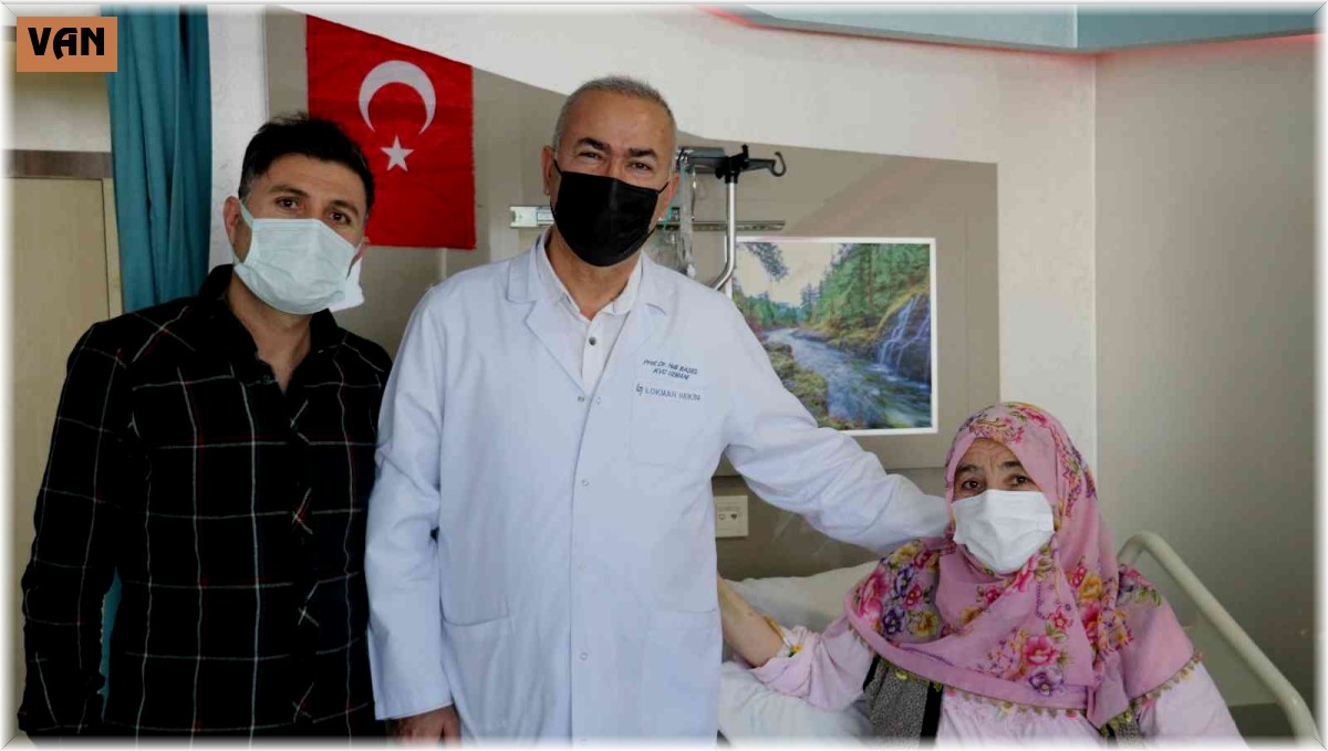 Hasta ve hasta yakınlarından Prof. Dr. Başel'e teşekkür