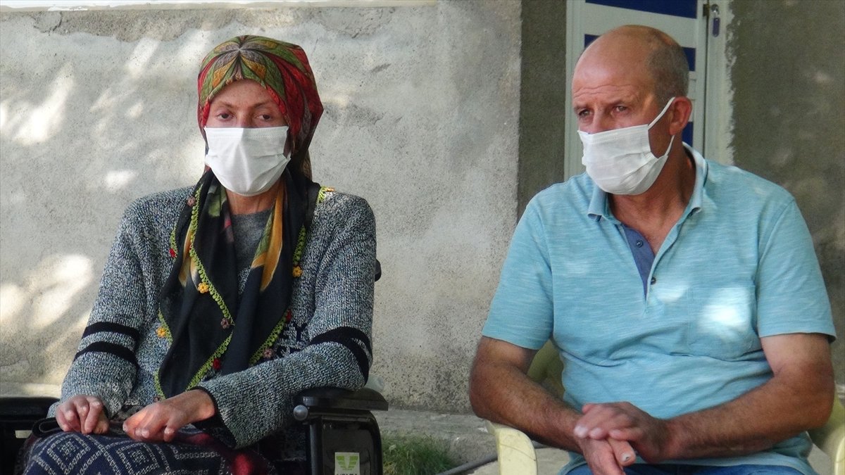 Hastalığı nedeniyle yatağa bağımlı yaşayan kadın yardım bekliyor