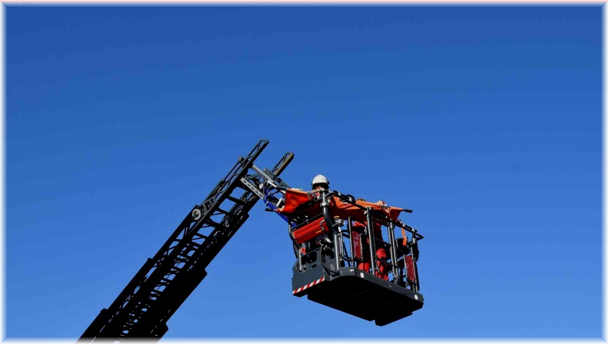 Hastanede yangın tatbikatı gerçeği aratmadı