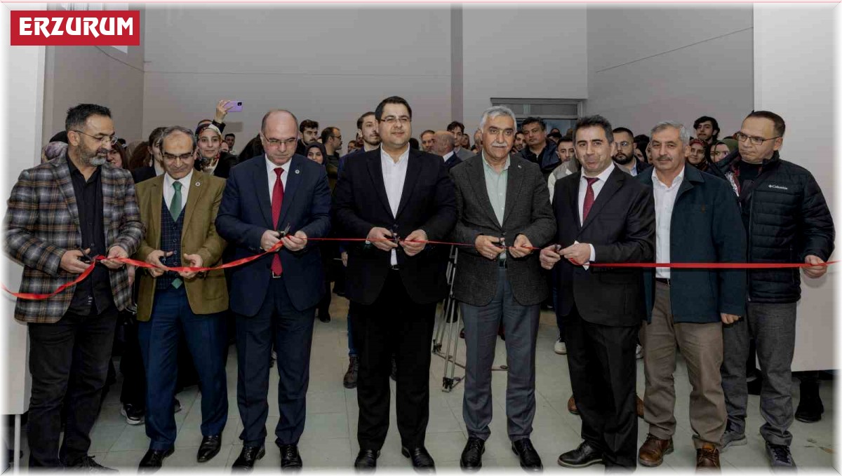 Hat ve tezhip sanatı, sanatseverlerle buluştu