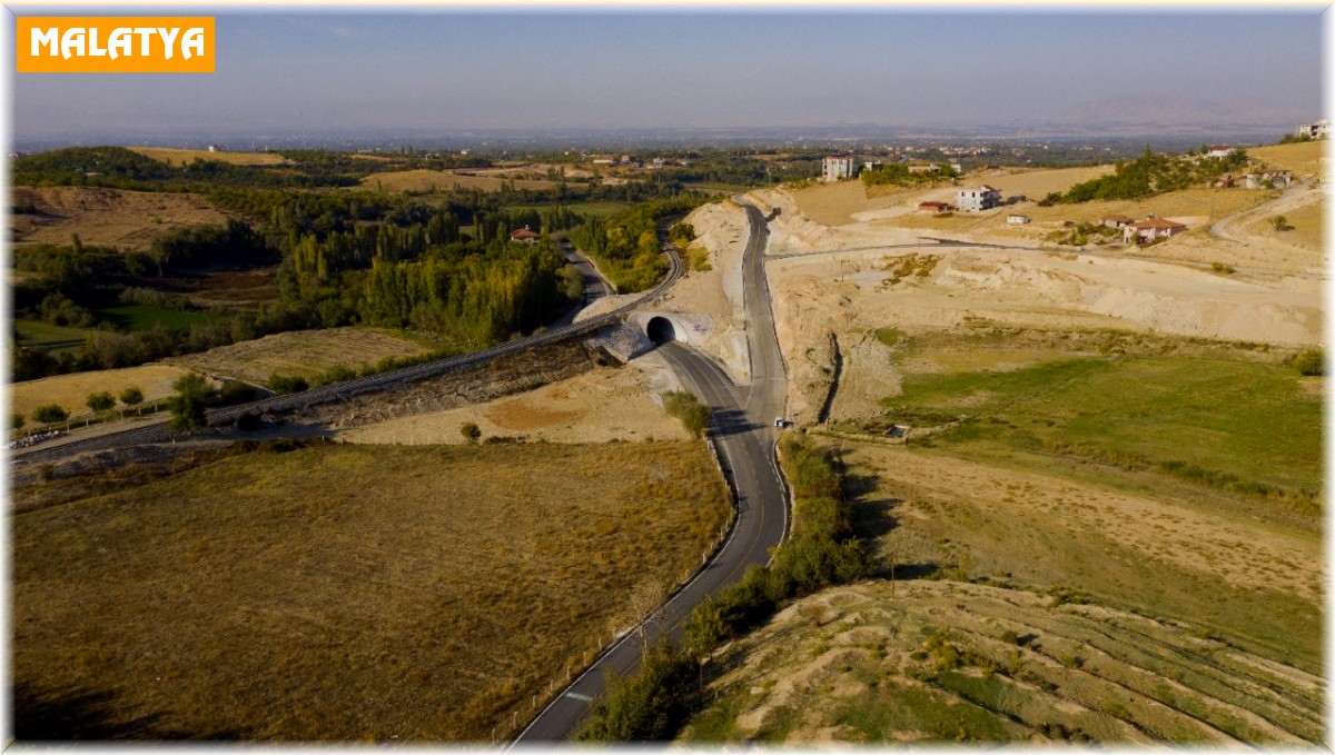 Hatunsuyu'nda hemzemin geçidi yol çalışmaları tamamlandı