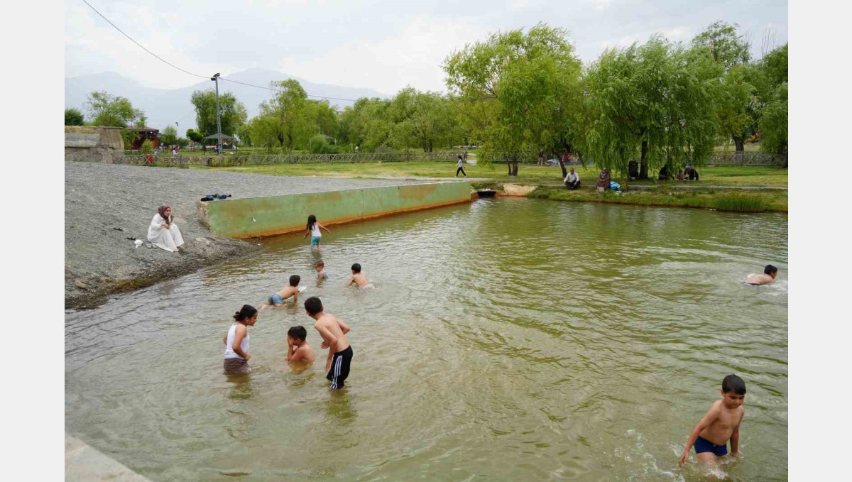 Hava sıcaklıkları mevsim normalleri üzerinde seyretmeye devam edecek