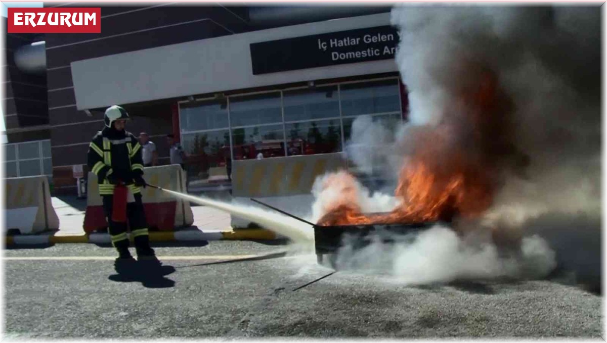 Havalimanında film gibi tatbikat