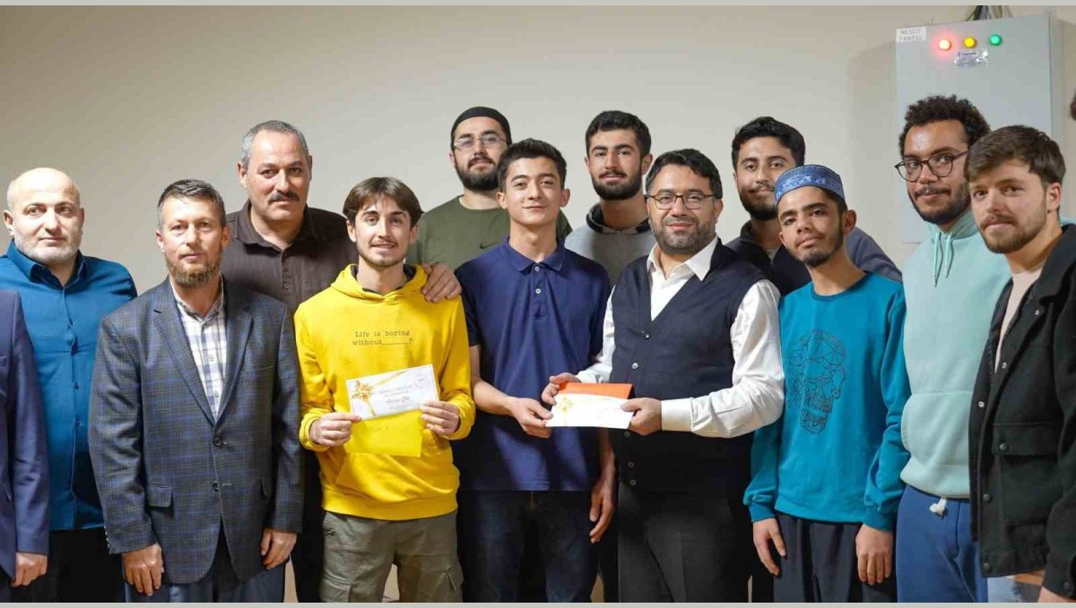 "Hayırda Yarışanlar (Bir Sûre - Bir Sahabi)" bilgi yarışmasının 8'incisi düzenlendi