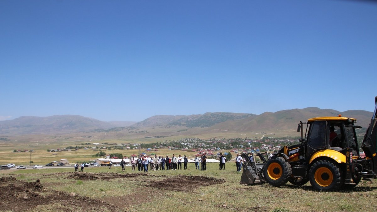 Hayırsever iş adamından Varto'ya yüksekokul