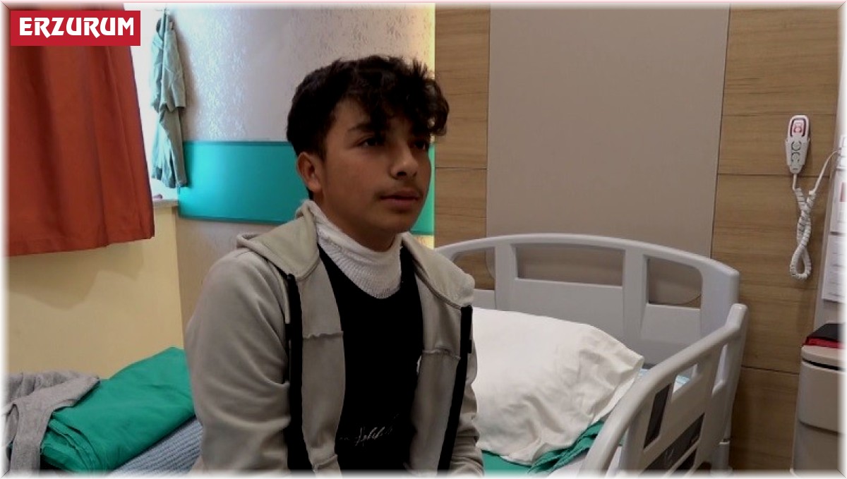 Hayvan otlatırken üzerine yıldırım düştü