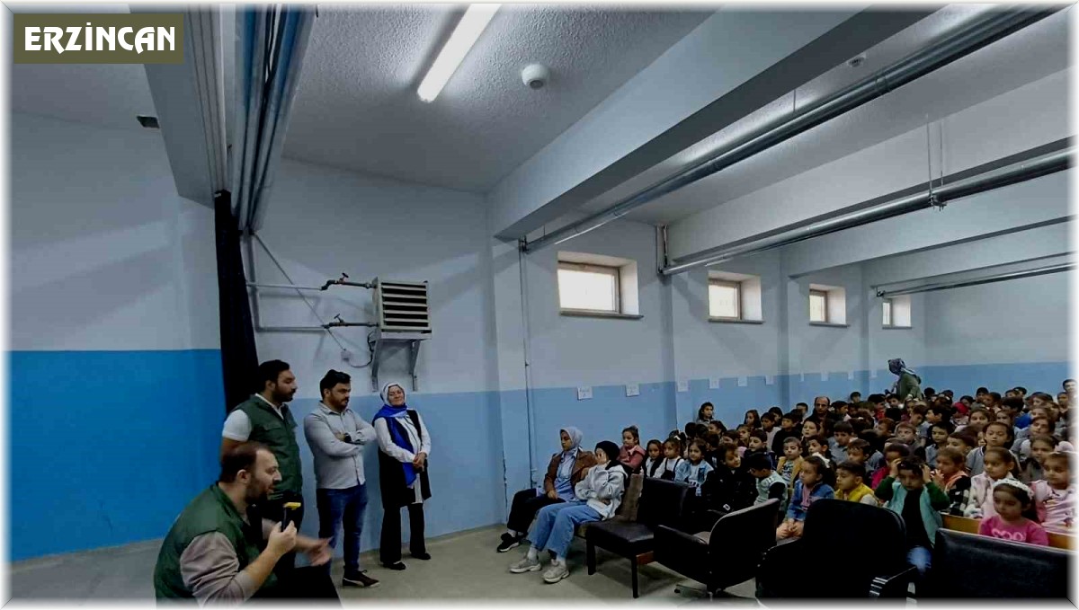 Hayvan sevgisi çocuklarda veterinerlik ilgisi oluşturdu