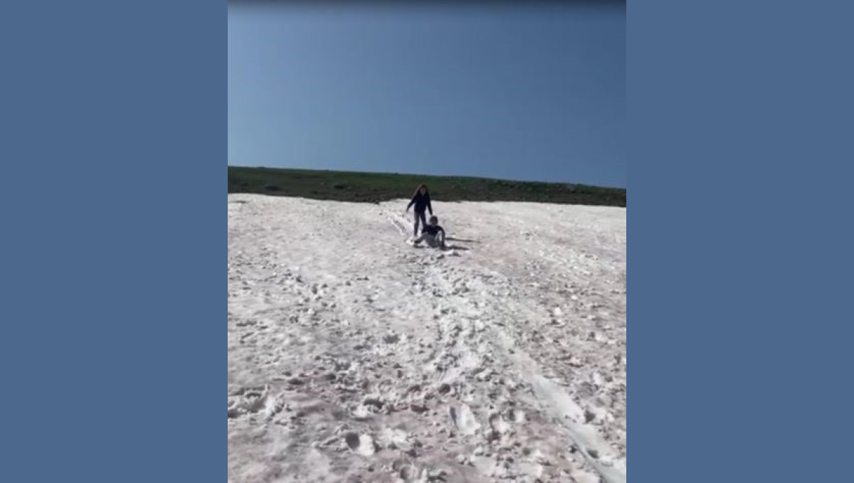 Haziran ayında yaylada kar keyfi