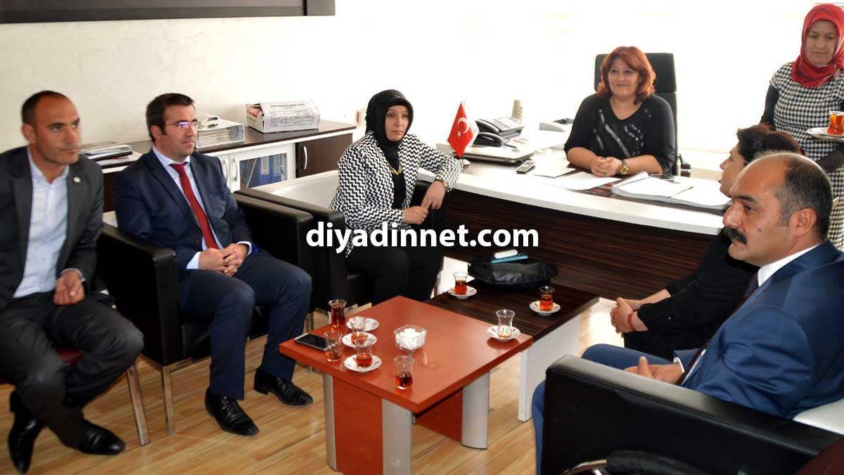 HDP Ağrı Adayları Leyla Zana ve Berdan Öztürk Eleşkirt'i Ziyaret Etti