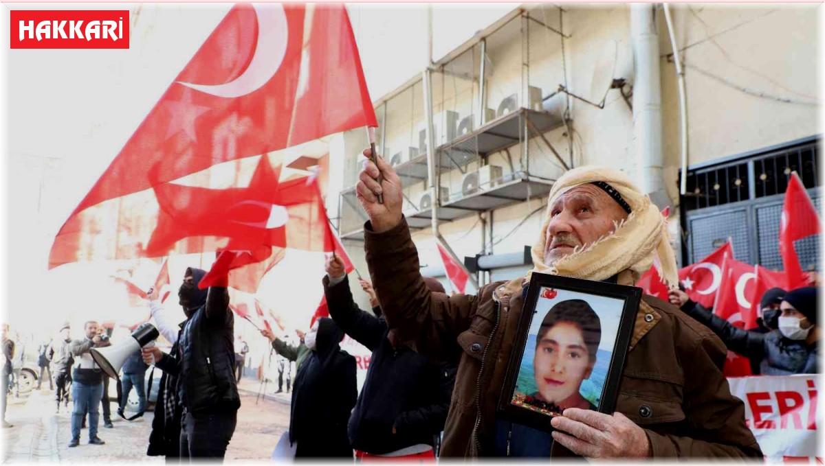 HDP binasında "Ölürüm Türkiye'm" şarkısı çalındı