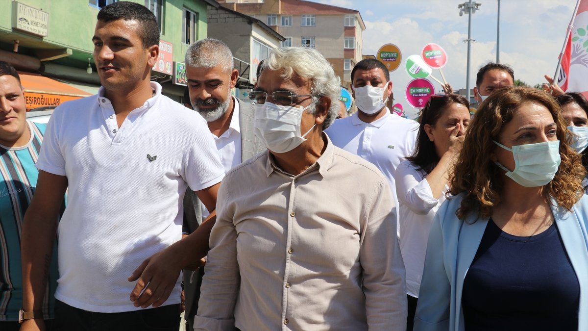 HDP Eş Genel Başkanı Sancar Ağrı'da partililerle bir araya geldi