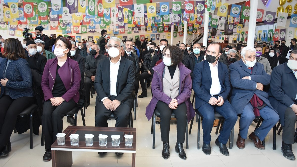 HDP Eş Genel Başkanı Sancar, partisinin Hakkari İl Kongresi'ne katıldı: