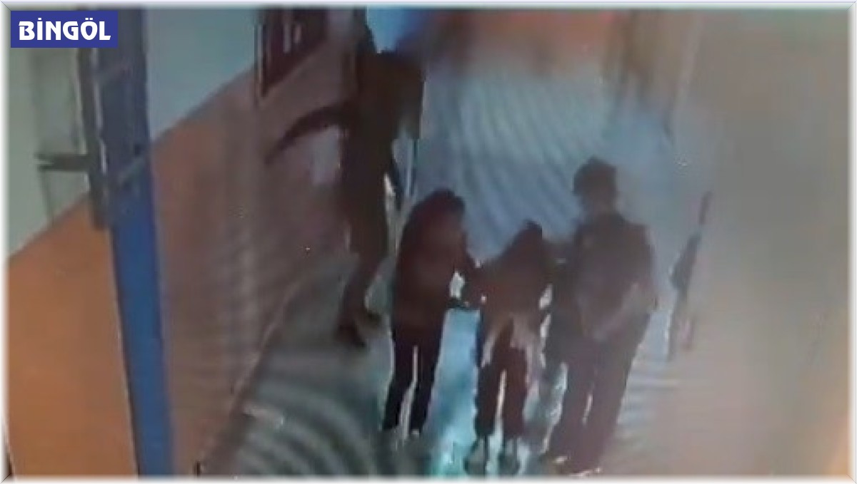 Heimlich manevrasıyla öğrencisini kurtardı