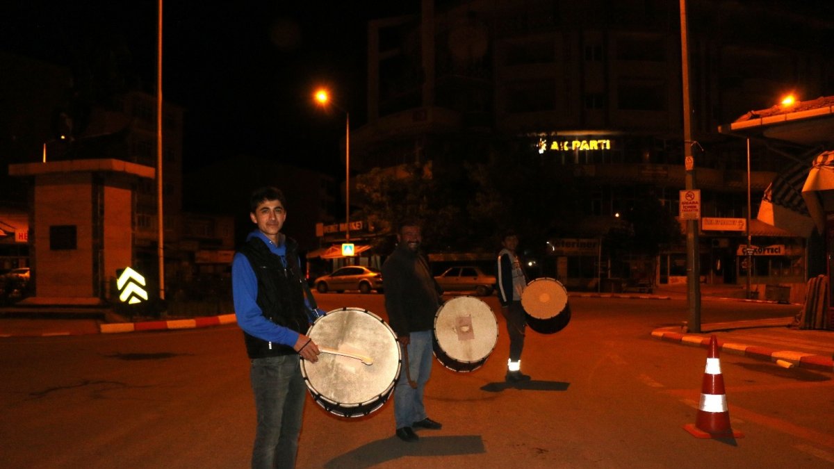 Hekimhan'da sahur davulu geleneği devam ediyor