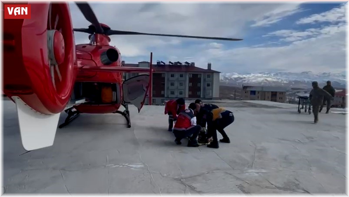 Helikopter ambulans böbrek hastası için havalandı