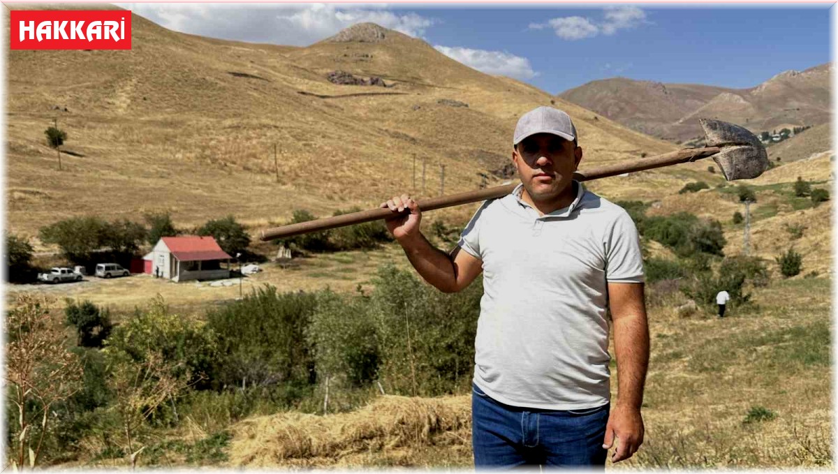 Hem öğretmen hem çiftçi