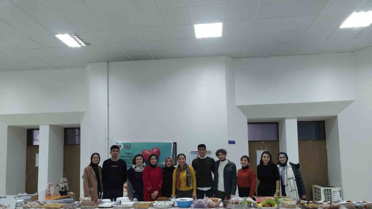 Hemşirelik bölümü öğrencilerinden köy okullarına destek