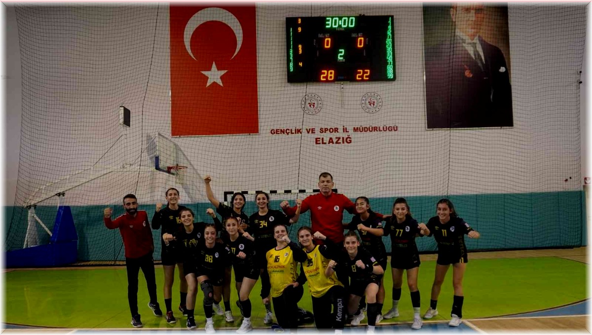 Hentbol Kadınlar 1. Lig: Elazığ Sosyal Yardımlaşma: 28 - Adasokağı: 22