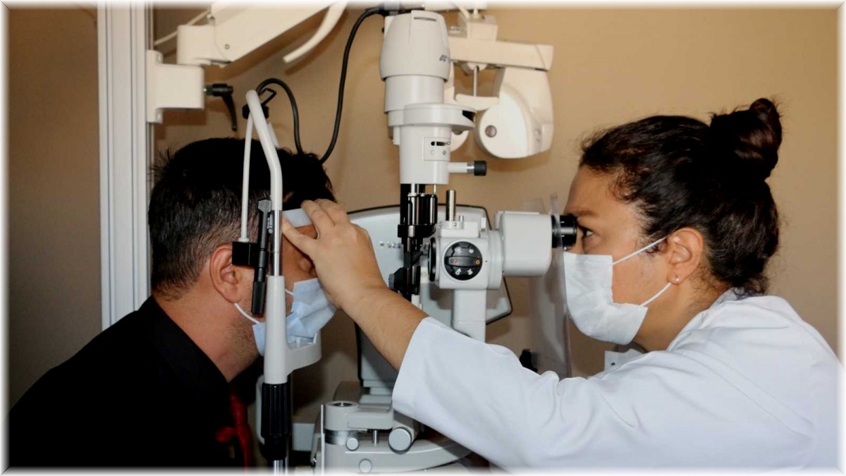 Her göz kızarıklığı Covid-19 anlamına gelmiyor