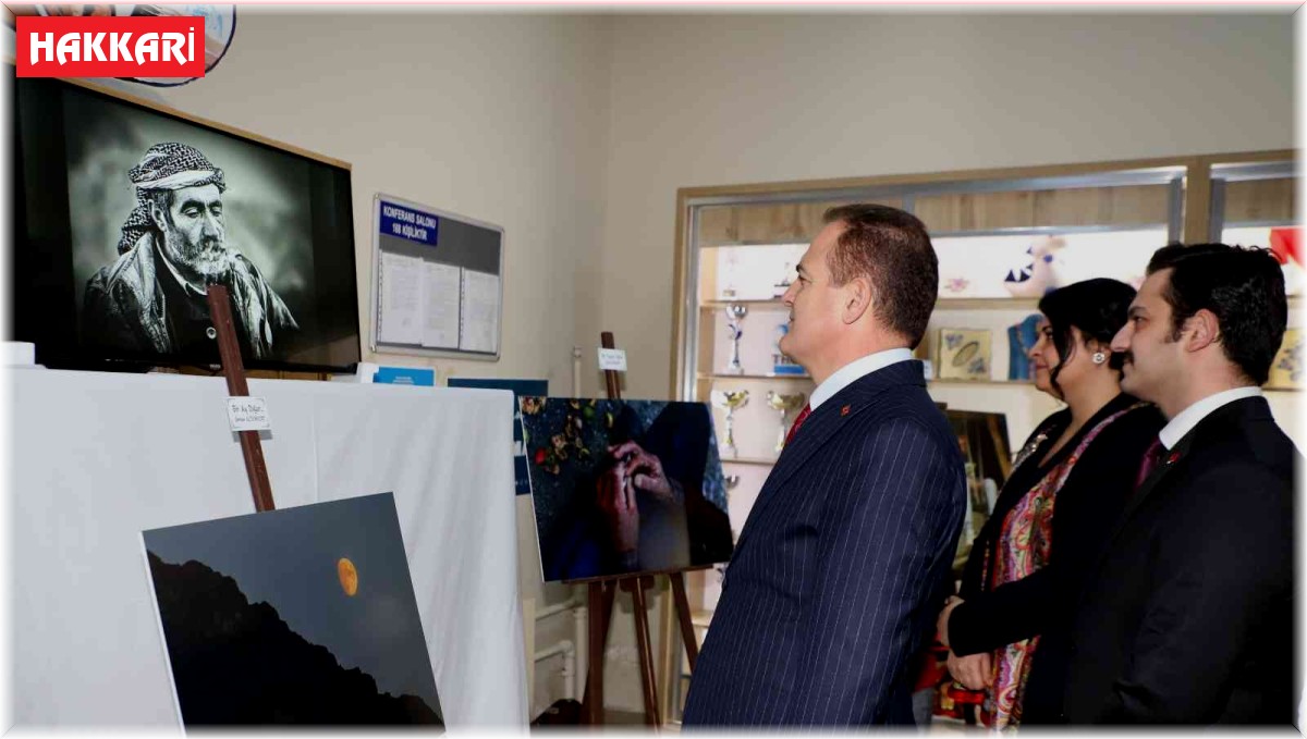 "Her karede Hakkari" sergisi açıldı
