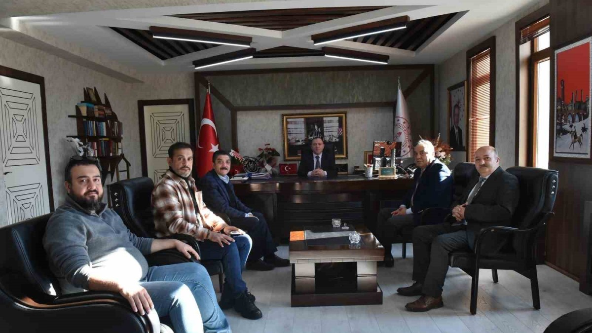 Hikmet Karaca; "Okullarda dönem sonu resim çekimlerini esnaf yapmalı"