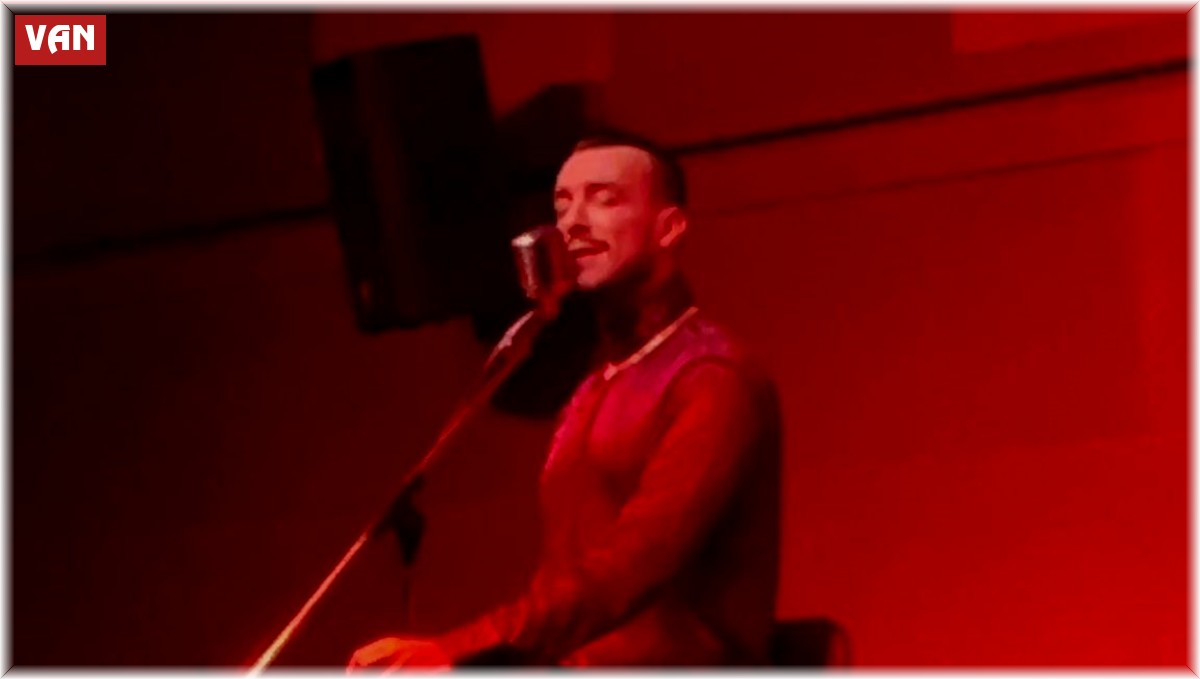 Hilton'da Cem Adrian konseri