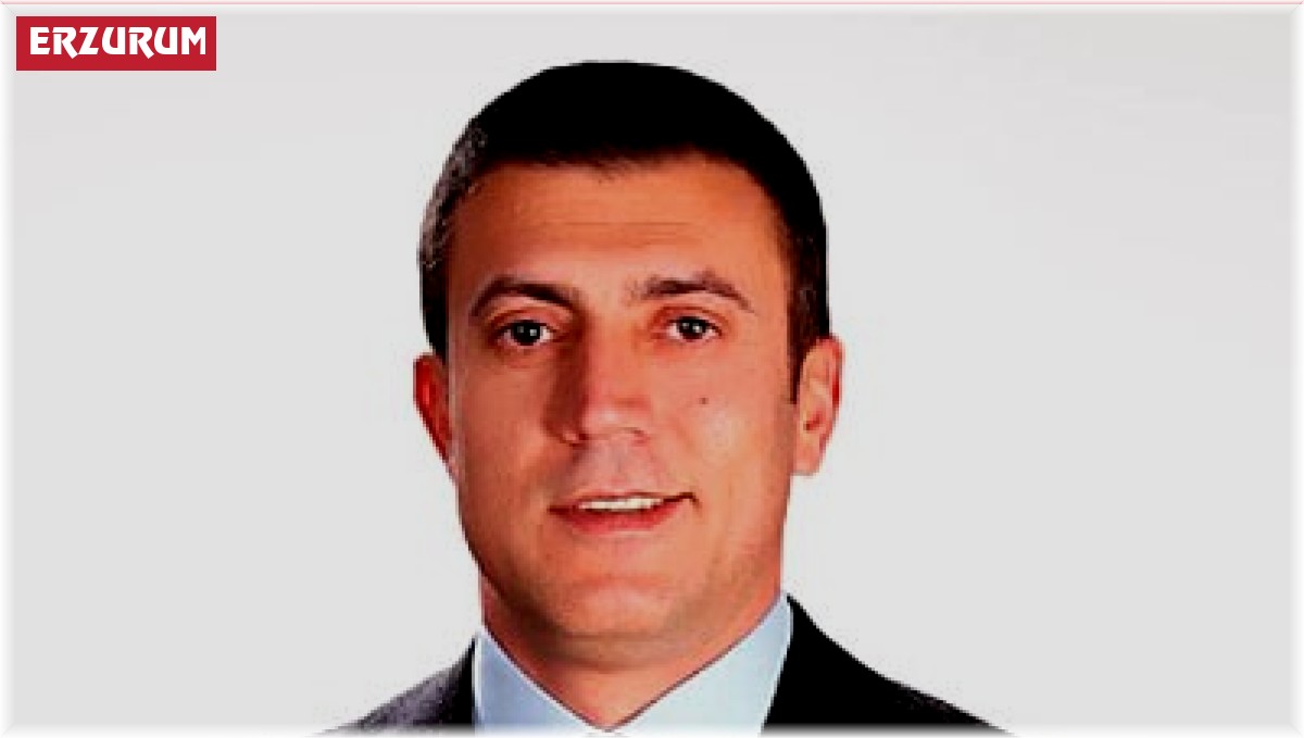 Hınıs Belediye Başkanı kürsüde kalp krizi geçirdi